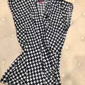 CAbi Tops - Cabi nwot long houndstooth crossover shirt CAbi Tops - Cabi nwot long houndstooth crossover shirt
